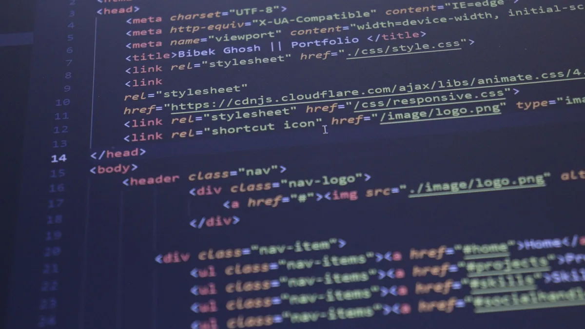 Bilgisayar ekranında HTML ve stil kodları